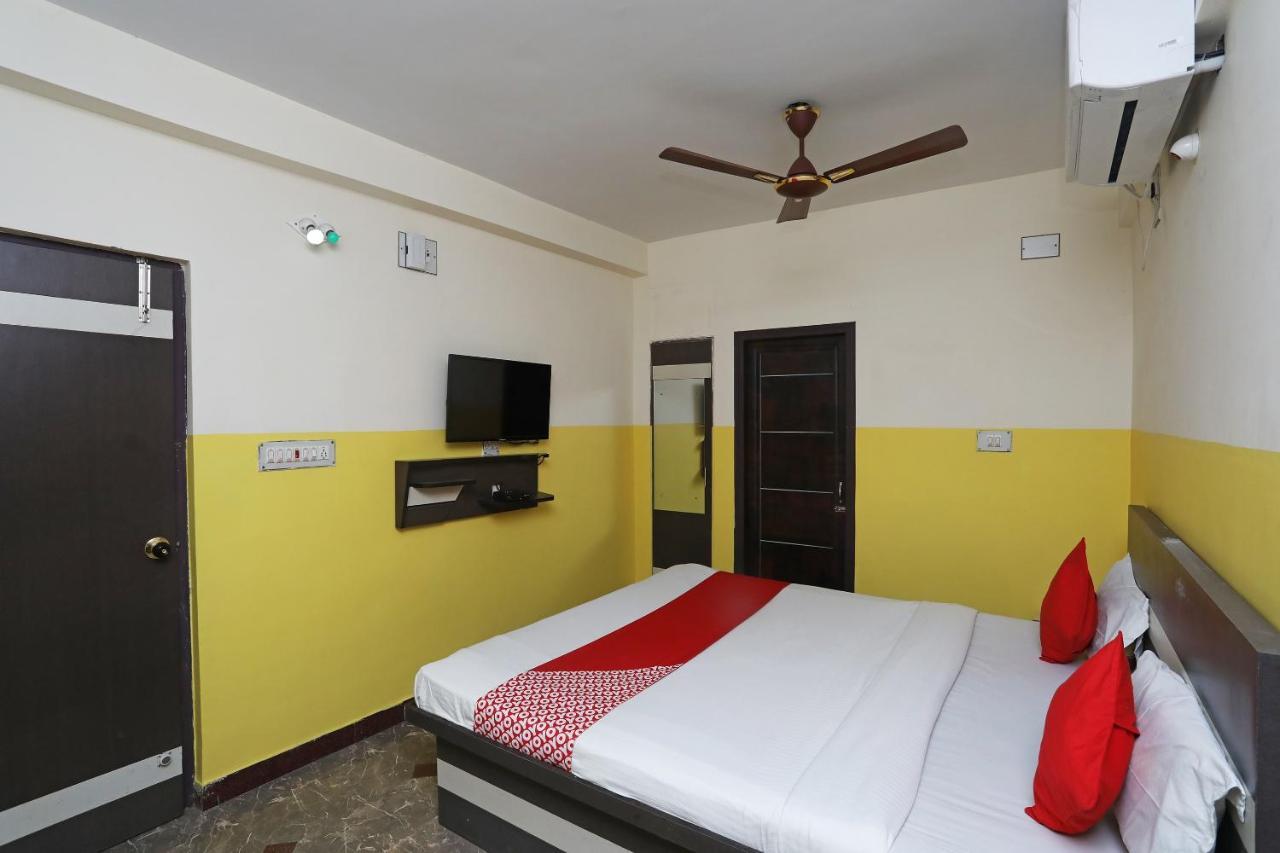 Oyo 26152 Hotel Aarush Дігха Екстер'єр фото