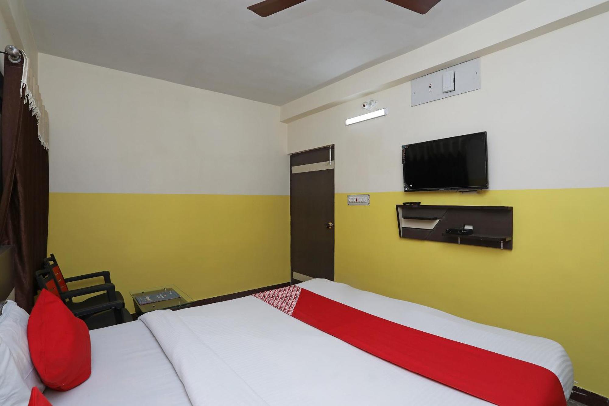 Oyo 26152 Hotel Aarush Дігха Екстер'єр фото